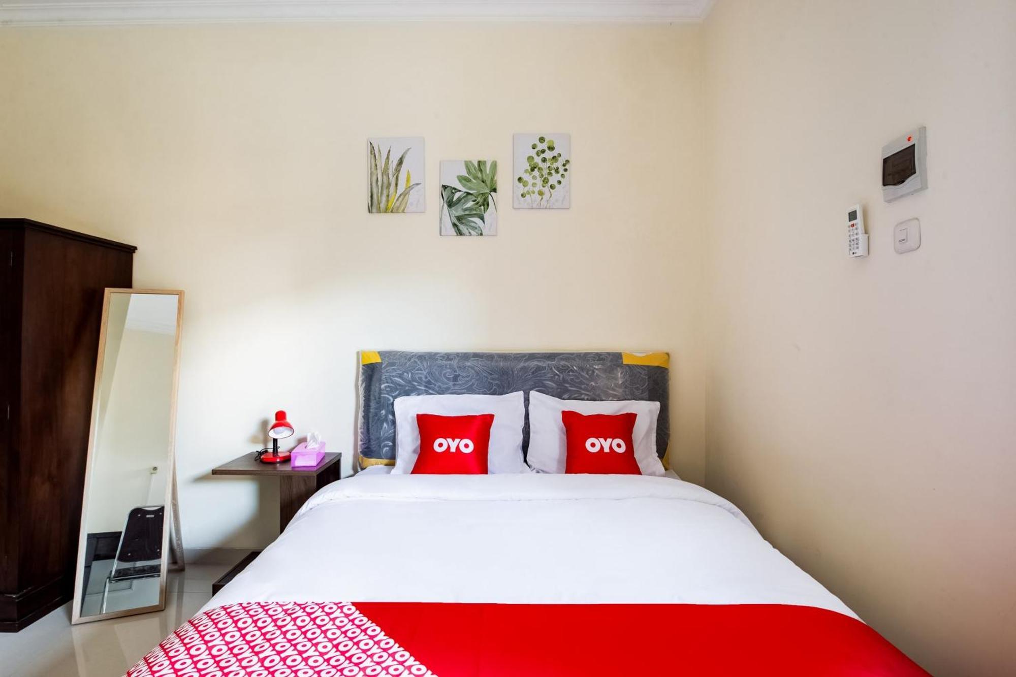 Oyo Life 3398 Griya Rm 19 Syariah Hotel Surabaya Bagian luar foto