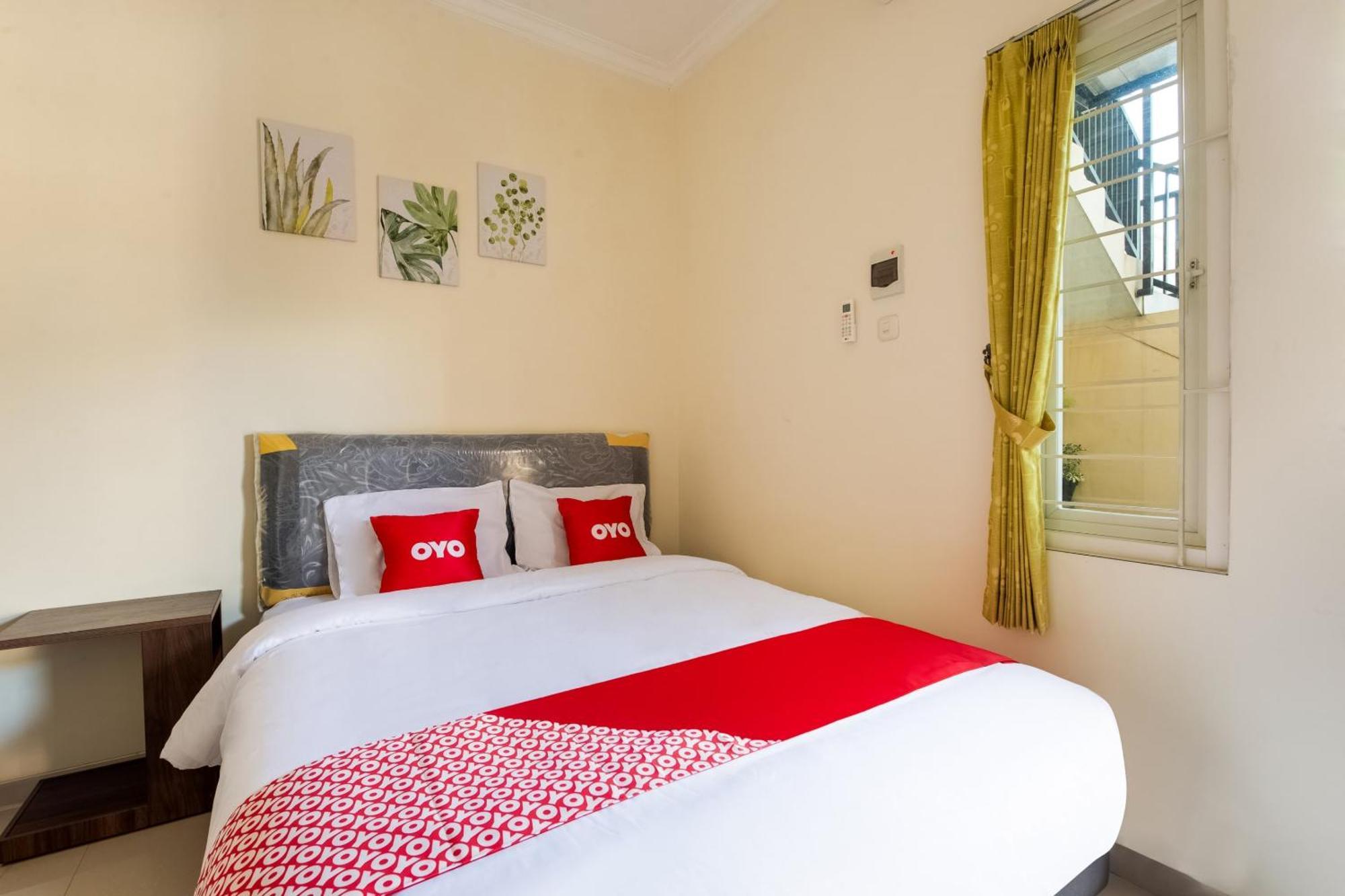 Oyo Life 3398 Griya Rm 19 Syariah Hotel Surabaya Bagian luar foto